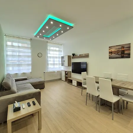 Apartament T13 Two-bedroom *